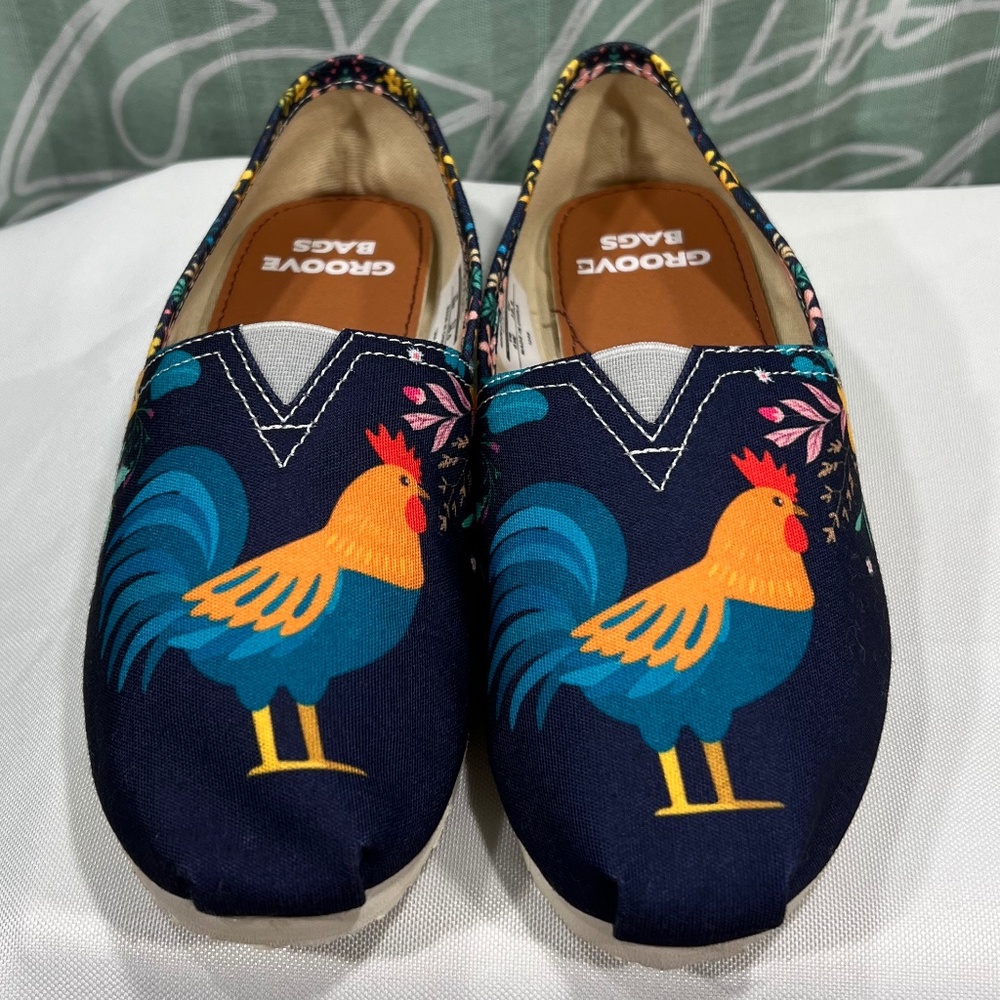 Groove Gags Floral Rooster Casual Shoes